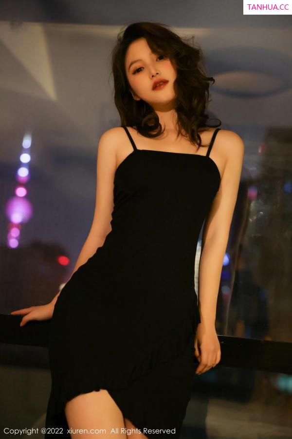 兔妹妹  [XiuRen]高清写真图 2022.02.22 No.4618 你的兔妹妹第10张图片